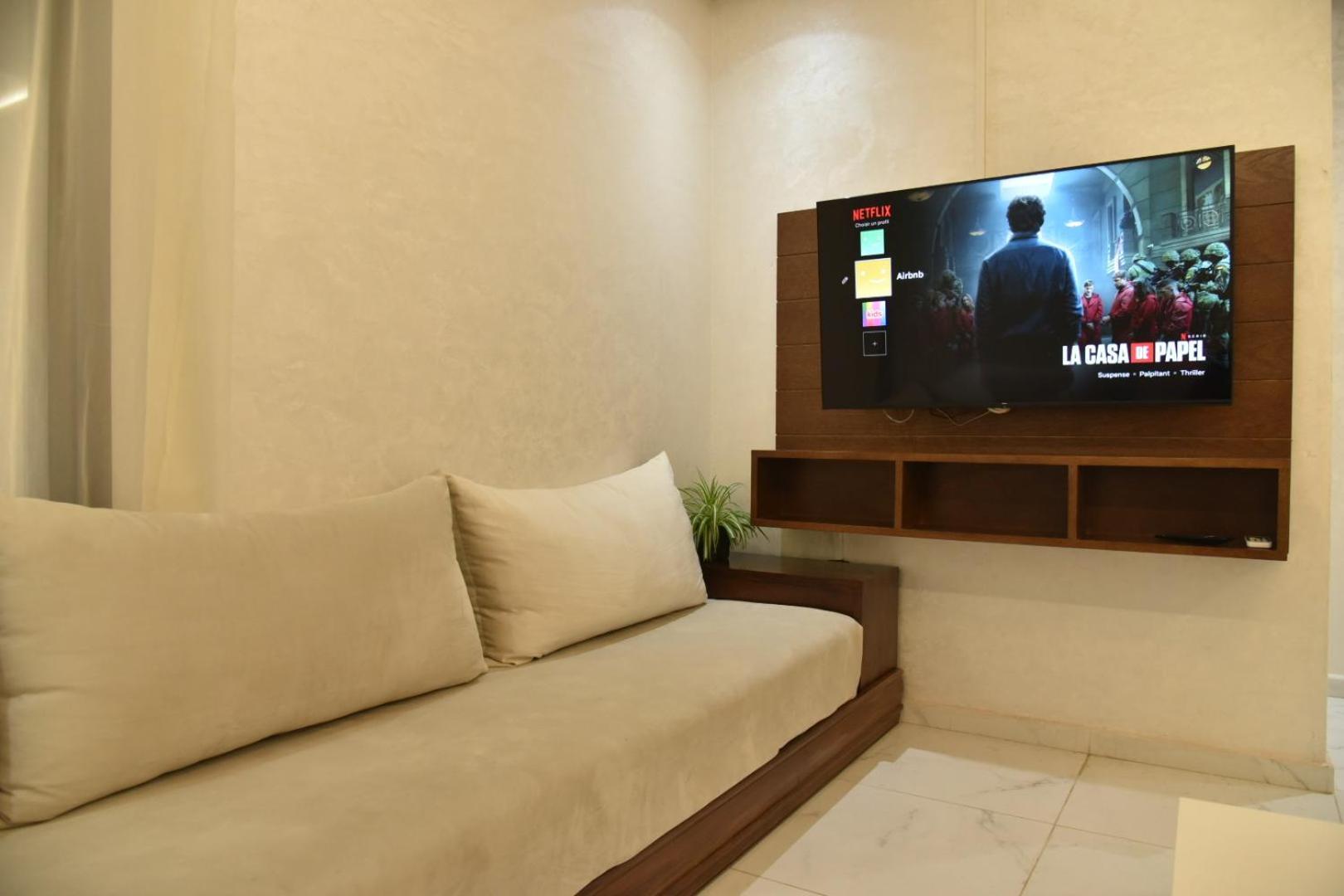 Bright 3-Br In Heart Of Kenitra-Perfect Summer Stay With Parking! Exterior foto