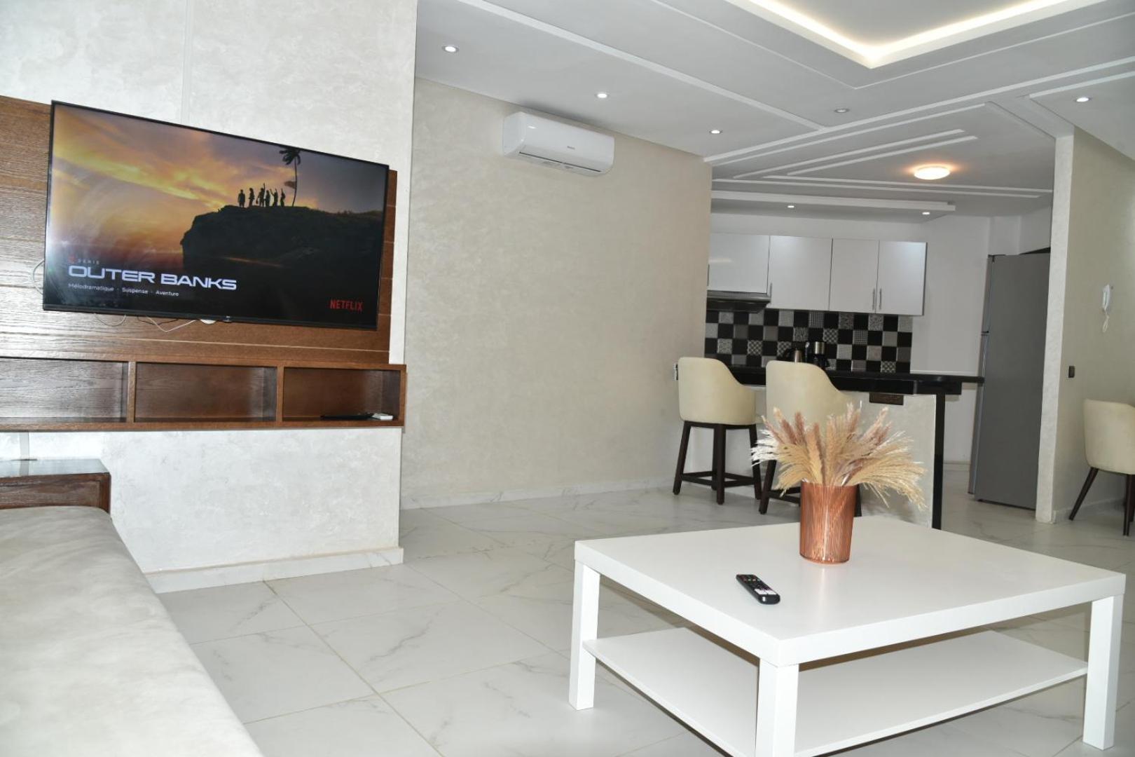 Bright 3-Br In Heart Of Kenitra-Perfect Summer Stay With Parking! Exterior foto